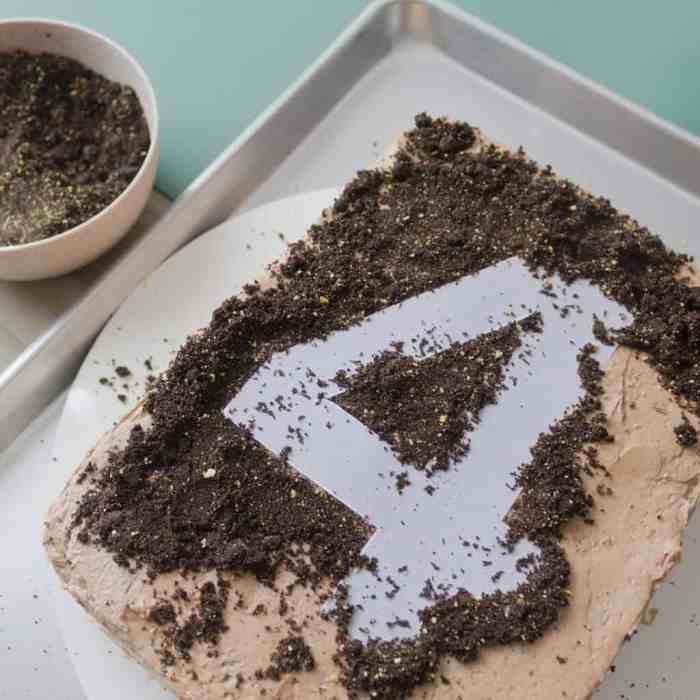 How to make dirt for cake decoration