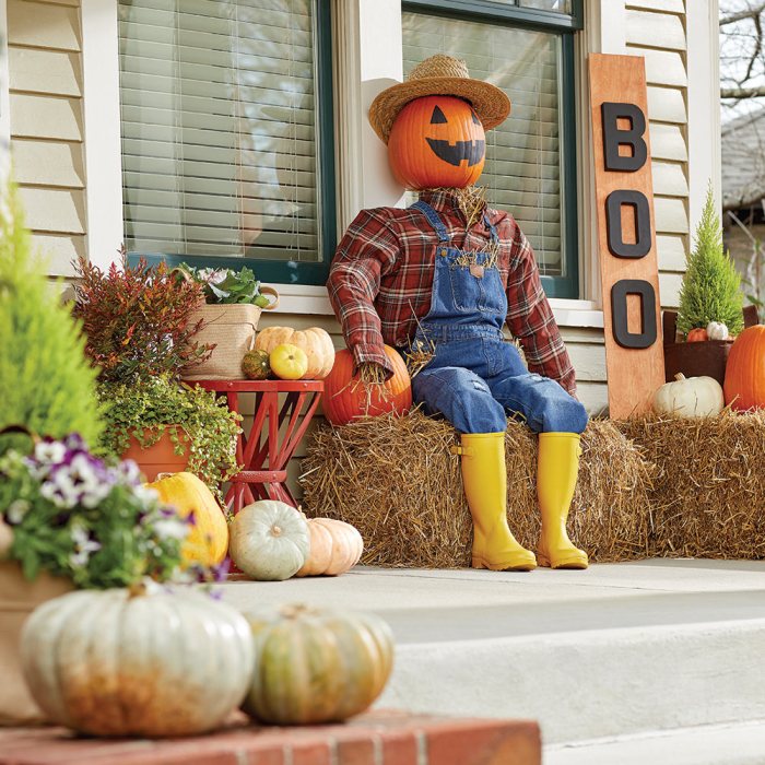 How to make a scarecrow decoration from paper